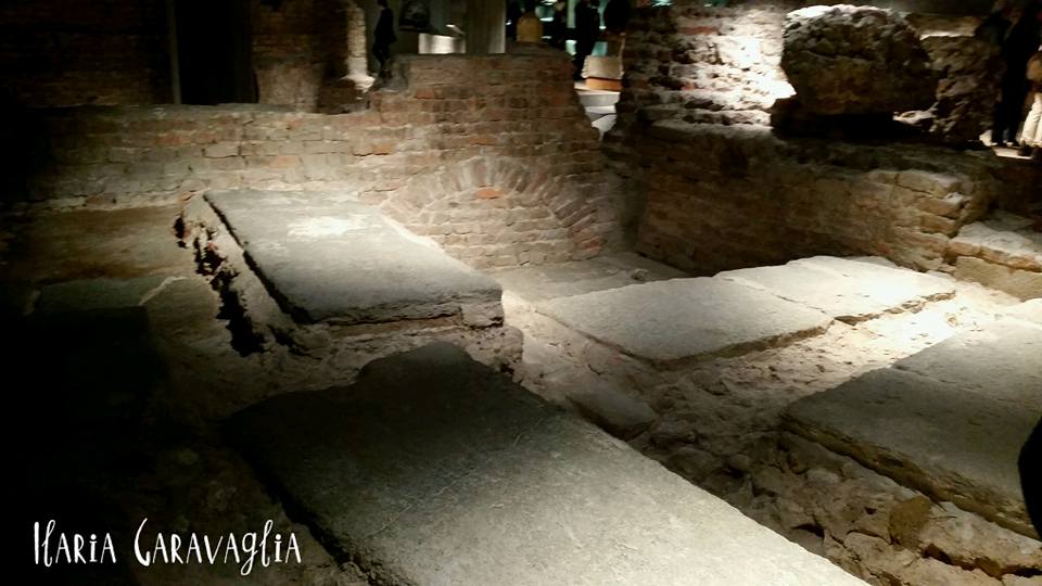 Tombe privilegiate.jpg